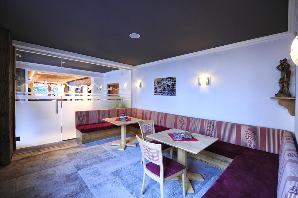 Hotel Garni Lamm Hintertux Ngoại thất bức ảnh